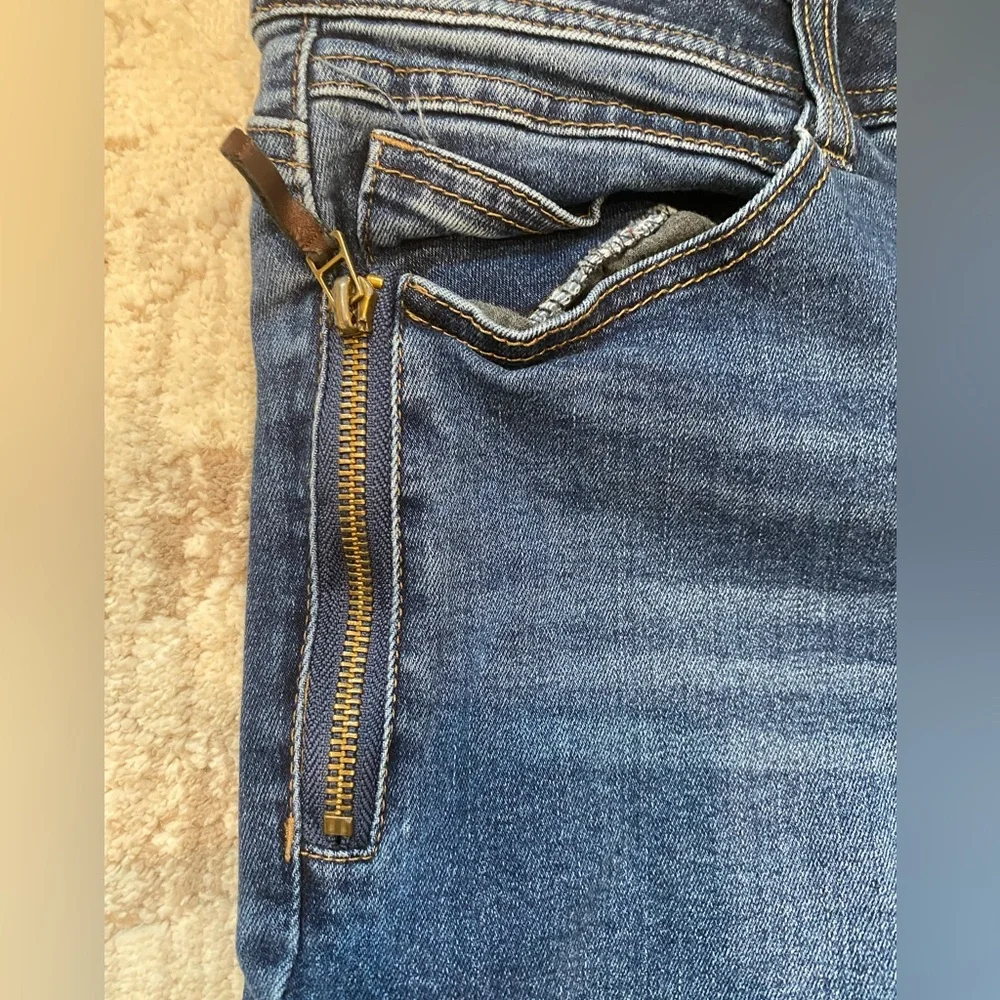 Jeans - Picture 6 of 6